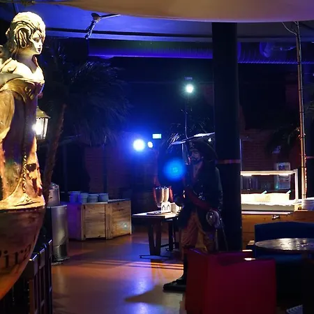 Du Parc - Pirates Hotel