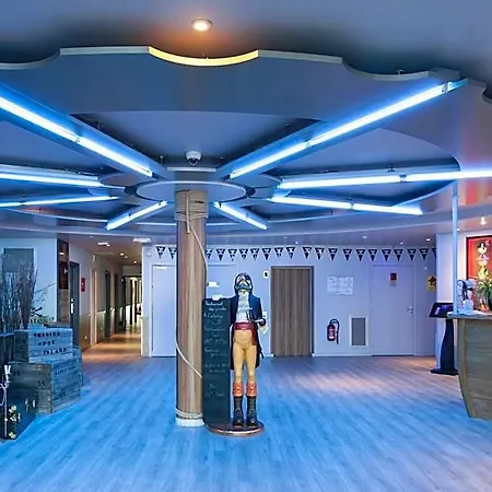 Hotel Du Parc - Pirates Chasseneuil-du-Poitou