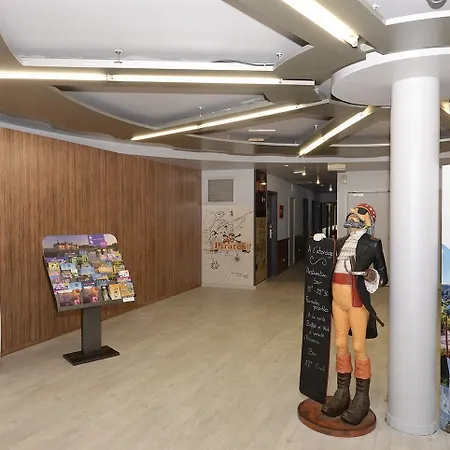 Du Parc - Pirates Hotel *