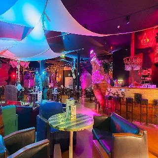 Hotel Du Parc - Pirates Chasseneuil-du-Poitou